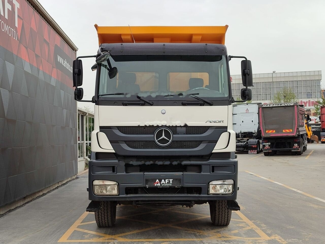 Mercedes-Benz 2011 AXOR 3340/AC-EURO5-6X4 HARDOX TIPPER - Camião basculante: foto 2 Mercedes-Benz 2011 AXOR 3340/AC-EURO5-6X4 HARDOX TIPPER - Camião basculante: foto 2