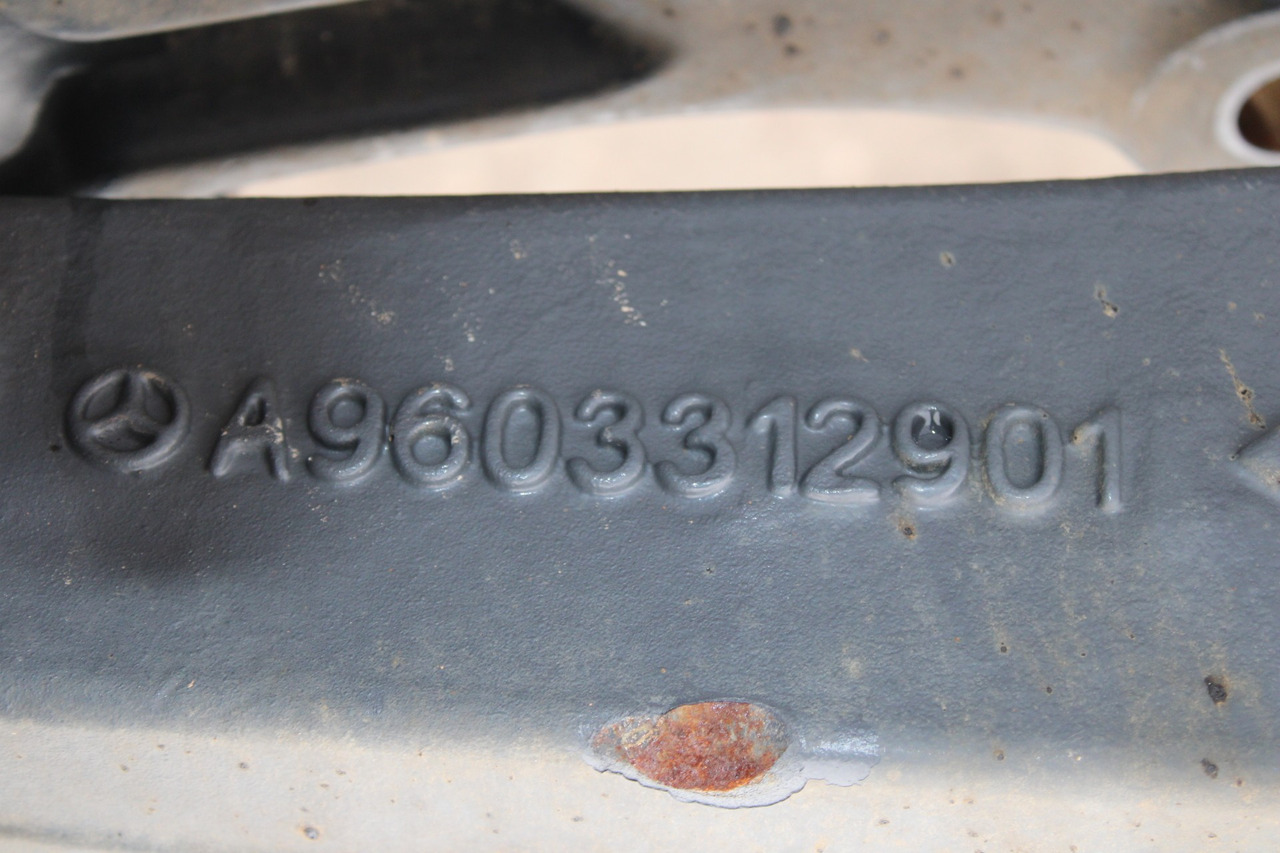 AXA FATA F-8,0-C22,5 MERCEDES AROCS A9603312901, X311003423, 066502365 - Eixo dianteiro para Camião: foto 2 AXA FATA F-8,0-C22,5 MERCEDES AROCS A9603312901, X311003423, 066502365 - Eixo dianteiro para Camião: foto 2