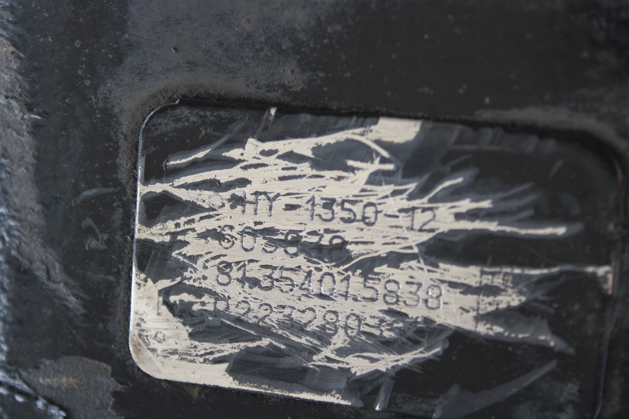 AXA SPATE MAN TGX HY-1350-12, 81.35401.5838 - Eixo traseiro para Camião: foto 2 AXA SPATE MAN TGX HY-1350-12, 81.35401.5838 - Eixo traseiro para Camião: foto 2