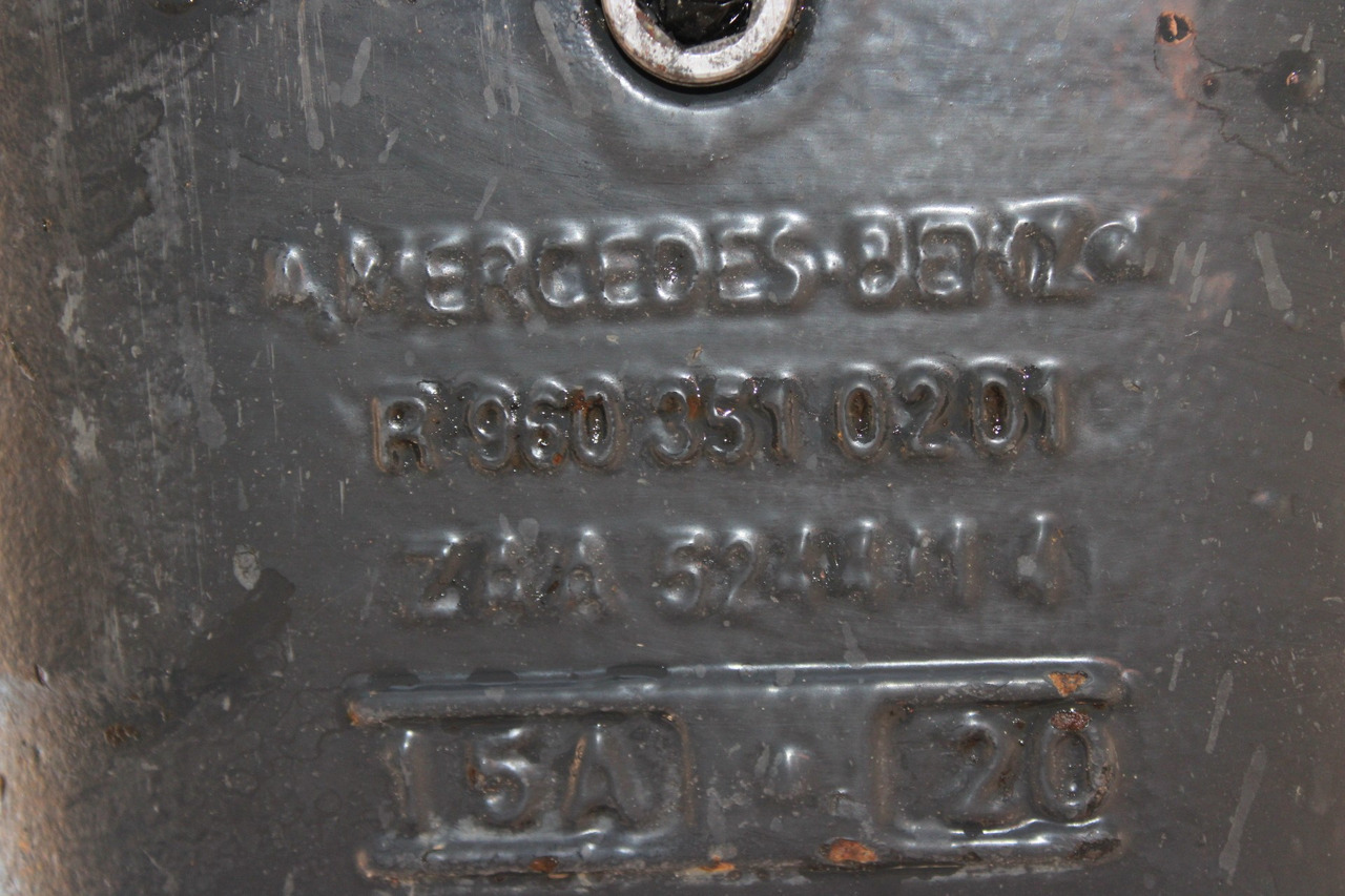 AXA SPATE MERCEDES ACTROS MP4 MP5 A9603510201 - Eixo traseiro para Camião: foto 2 AXA SPATE MERCEDES ACTROS MP4 MP5 A9603510201 - Eixo traseiro para Camião: foto 2