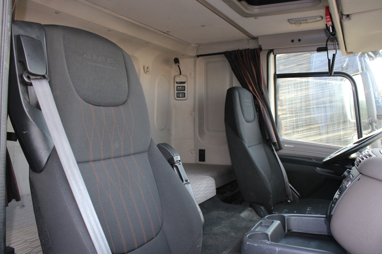 Cabine para Camião CABINA DAF CF SLEEPER CAB L2H1: foto 7 Cabine para Camião CABINA DAF CF SLEEPER CAB L2H1: foto 7