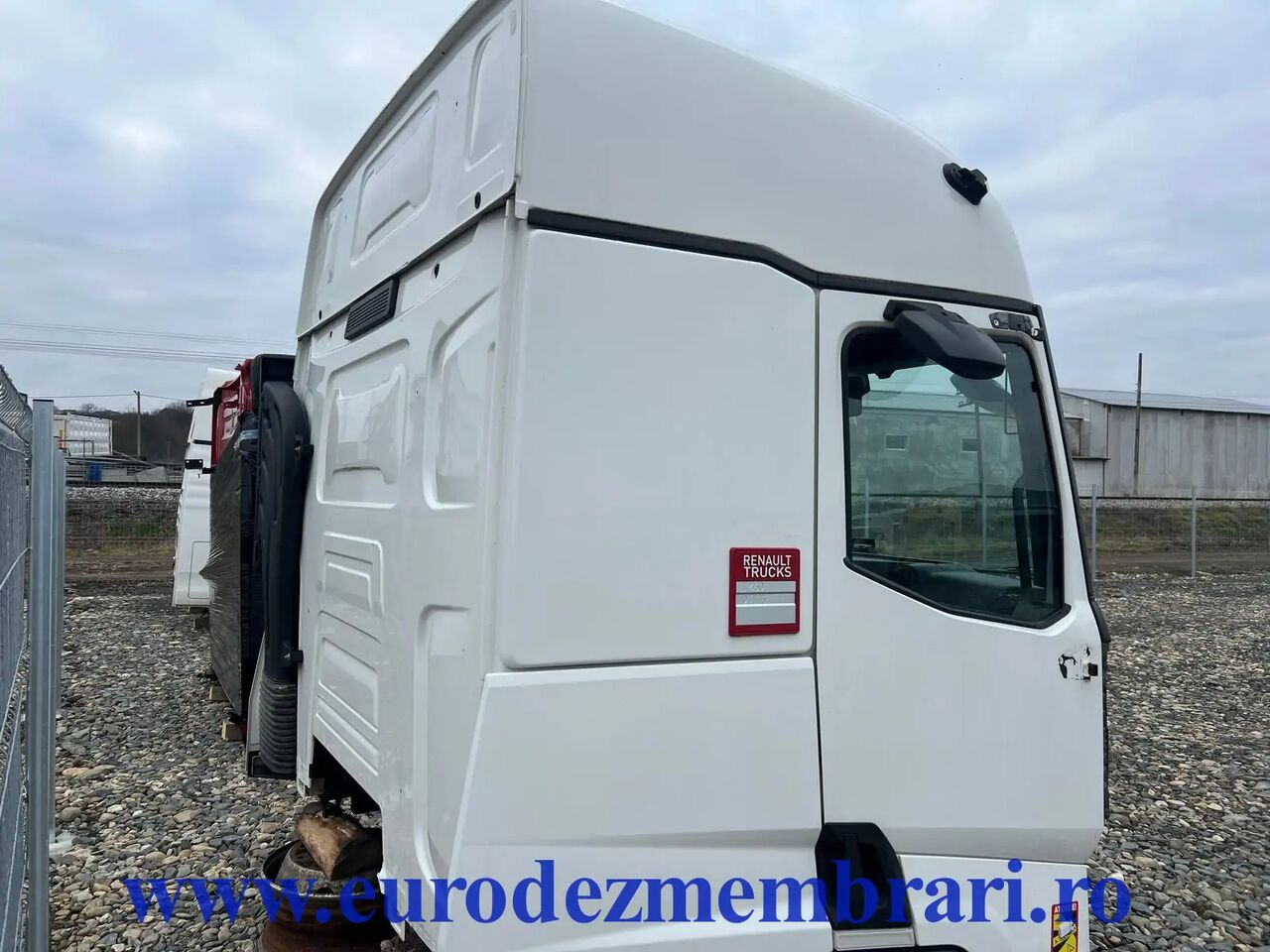 CABINA RENAULT T SLEEPER - Cabine para Camião: foto 5 CABINA RENAULT T SLEEPER - Cabine para Camião: foto 5