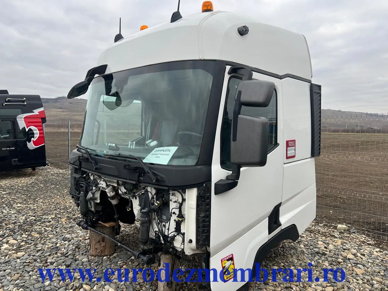 CABINA RENAULT T SLEEPER - Cabine para Camião: foto 2 CABINA RENAULT T SLEEPER - Cabine para Camião: foto 2