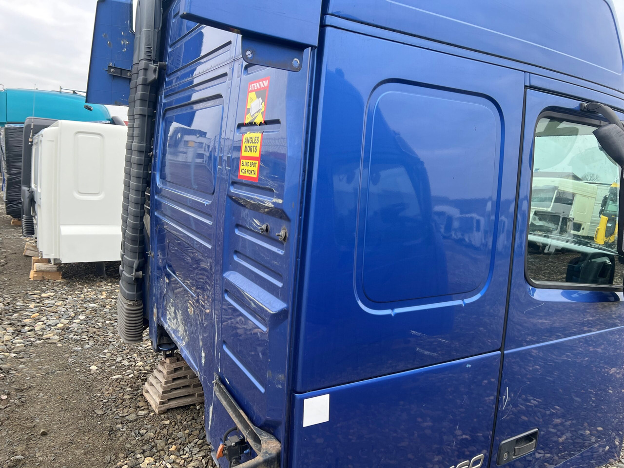 CABINA VOLVO FH13 GLOBETROTTER L2H2 - Cabine para Camião: foto 5 CABINA VOLVO FH13 GLOBETROTTER L2H2 - Cabine para Camião: foto 5