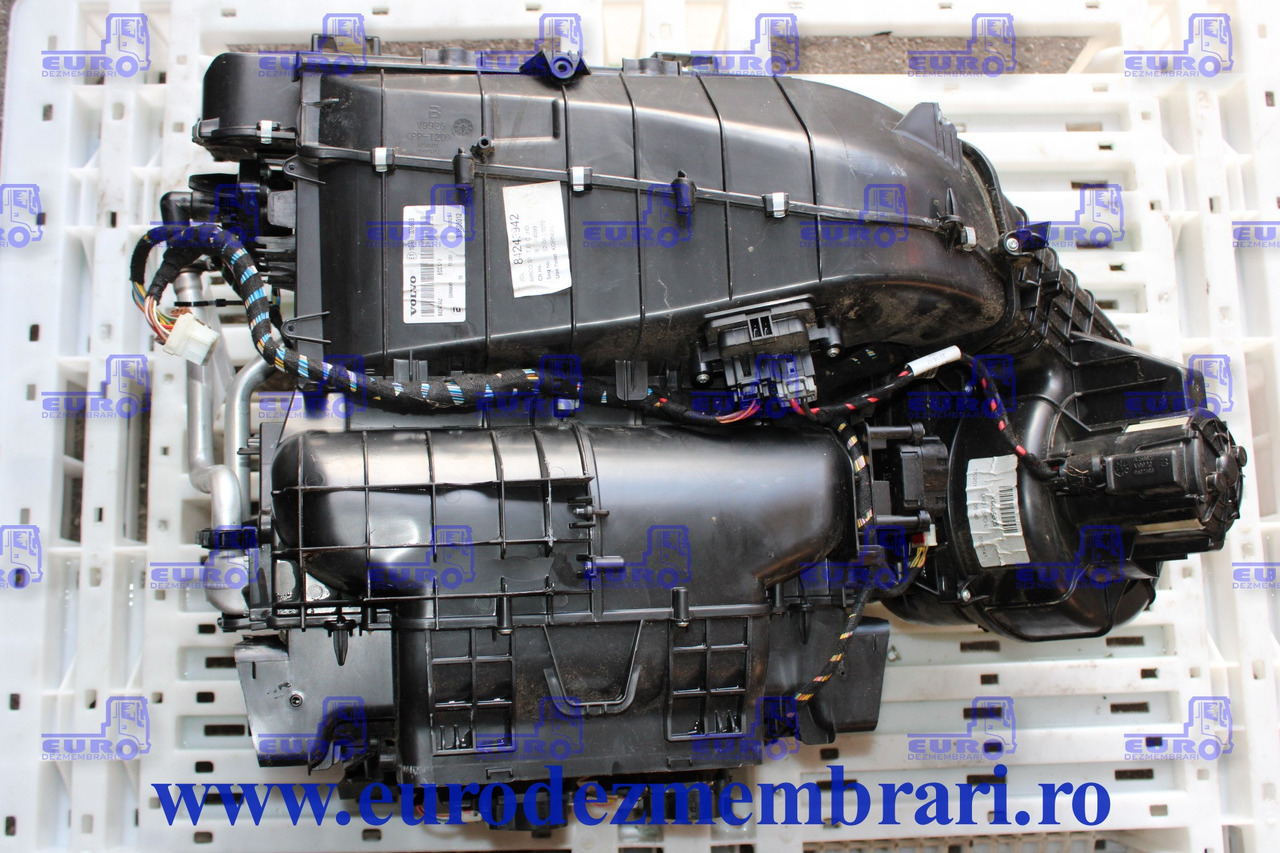 CARCASA SISTEM CLIMATIZARE VOLVO FH4 84243942 - Peça de ar condicionado para Camião: foto 1 CARCASA SISTEM CLIMATIZARE VOLVO FH4 84243942 - Peça de ar condicionado para Camião: foto 1