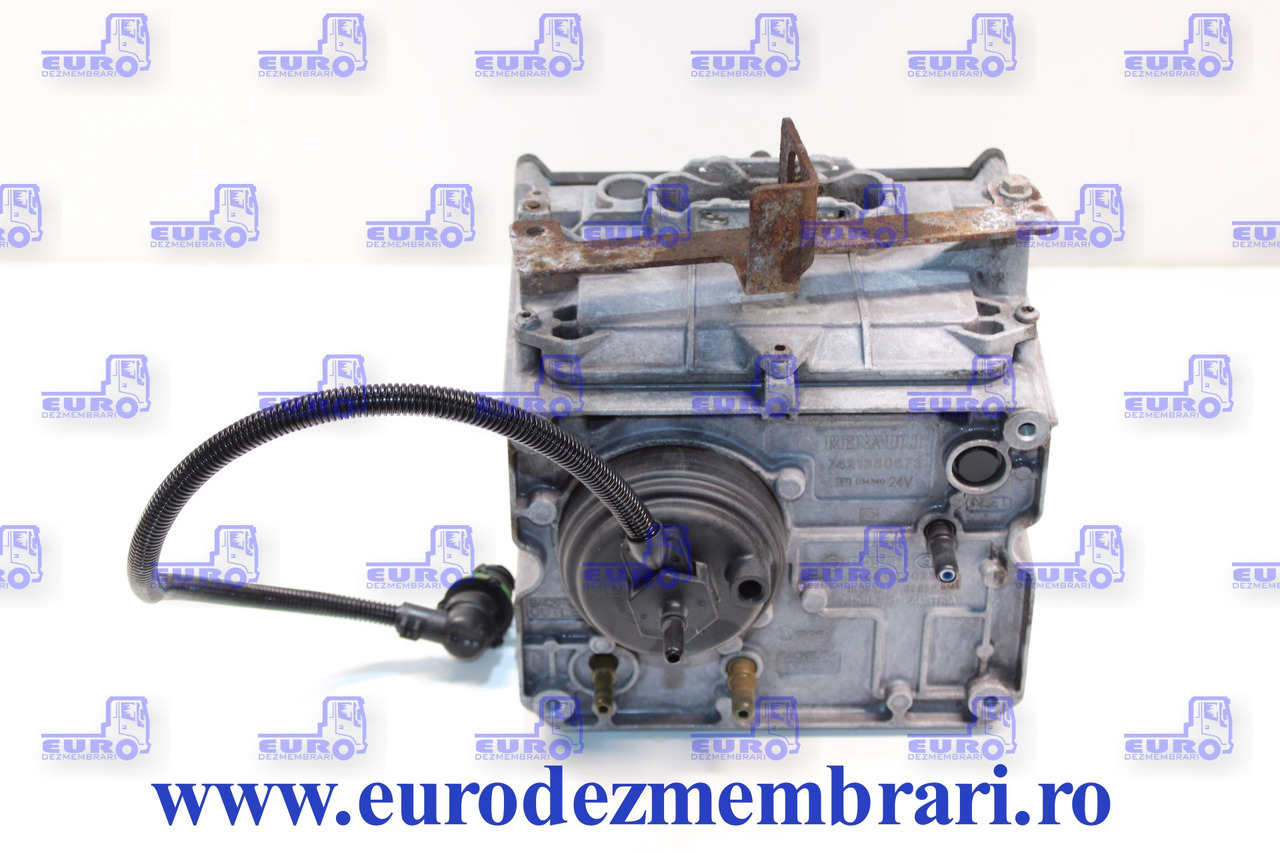 POMPA ADBLUE RENAULT PREMIUM 7421350673 7421582905 7422169013 7485020842 7421687109 7421911394 7422668889 - Sistema de escape para Camião: foto 3 POMPA ADBLUE RENAULT PREMIUM 7421350673 7421582905 7422169013 7485020842 7421687109 7421911394 7422668889 - Sistema de escape para Camião: foto 3