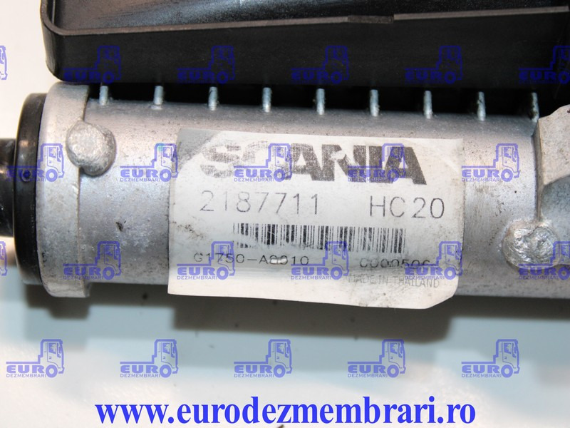 RADIATOR + VENTILATOR AER CONDITIONAT SCANIA NGS 2187711, 2824478 - Radiador para Camião: foto 3 RADIATOR + VENTILATOR AER CONDITIONAT SCANIA NGS 2187711, 2824478 - Radiador para Camião: foto 3