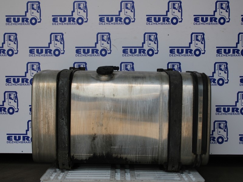 REZERVOR COMBUSTIBIL MAN TGX 500L L L=130 l=70 H=70 81.12201.5866, 81.12201.5835, 81.12201.5885 - Tanque de combustível para Camião: foto 1 REZERVOR COMBUSTIBIL MAN TGX 500L L L=130 l=70 H=70 81.12201.5866, 81.12201.5835, 81.12201.5885 - Tanque de combustível para Camião: foto 1