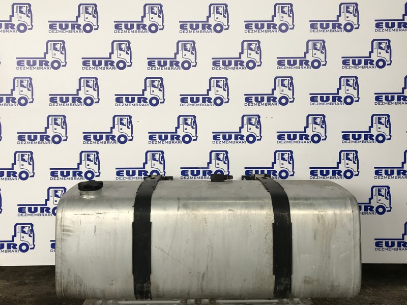 REZERVOR COMBUSTIBIL VOLVO MEGA L=142CM l=70CM H=58CM 20504492, 21516477 - Tanque de combustível para Camião: foto 1 REZERVOR COMBUSTIBIL VOLVO MEGA L=142CM l=70CM H=58CM 20504492, 21516477 - Tanque de combustível para Camião: foto 1