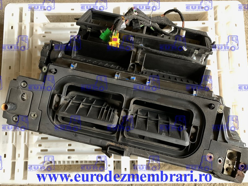 SISTEM CLIMATIZARE IVECO STRALIS 5E9920200 - Cabine e interior para Camião: foto 1 SISTEM CLIMATIZARE IVECO STRALIS 5E9920200 - Cabine e interior para Camião: foto 1