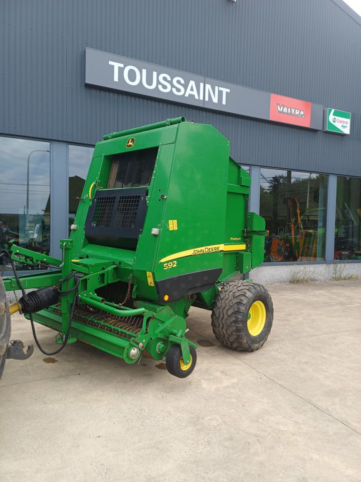 John Deere 592 ROTOFLOW - Enfardadeira de fardos redondos: foto 1 John Deere 592 ROTOFLOW - Enfardadeira de fardos redondos: foto 1