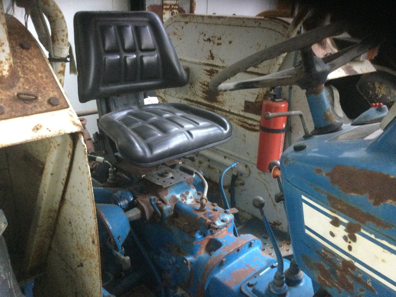 Ford 4000 - Trator: foto 3 Ford 4000 - Trator: foto 3