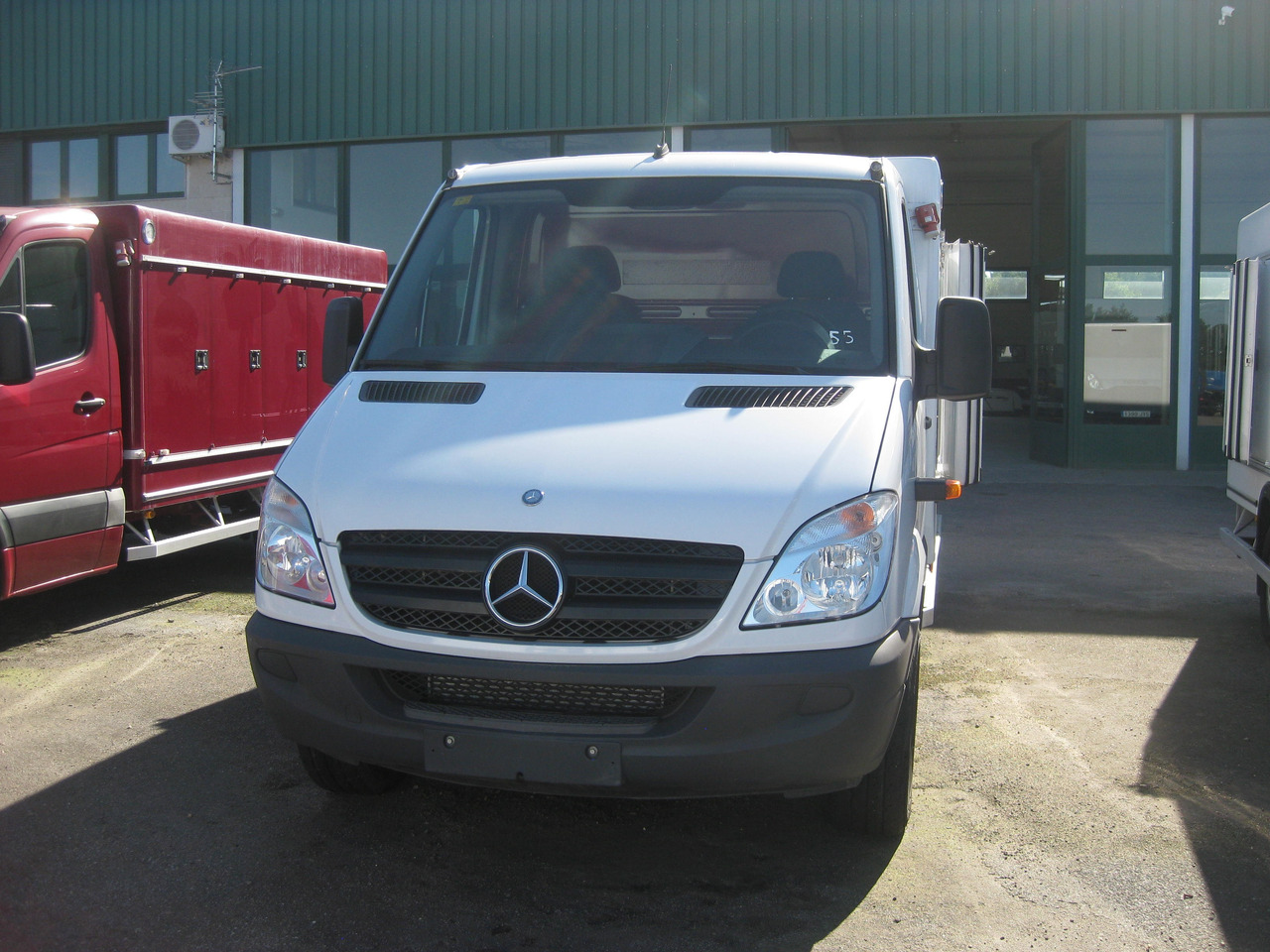 FRIGORÍFICO MERCEDES 313CDI - Carrinha frigorífica: foto 2 FRIGORÍFICO MERCEDES 313CDI - Carrinha frigorífica: foto 2