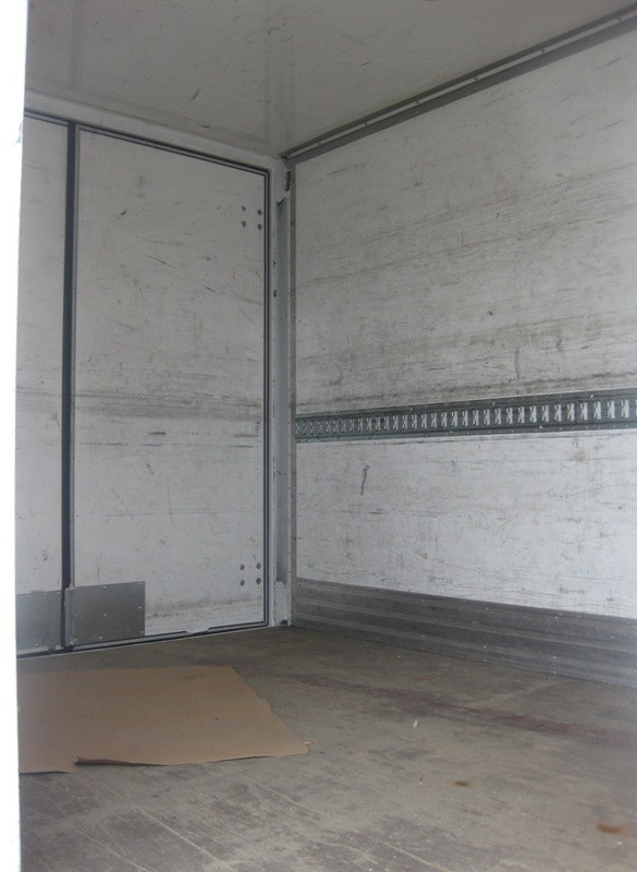 IVECO 35C15 CAJA CERRADA - Carrinha de contentor: foto 3 IVECO 35C15 CAJA CERRADA - Carrinha de contentor: foto 3