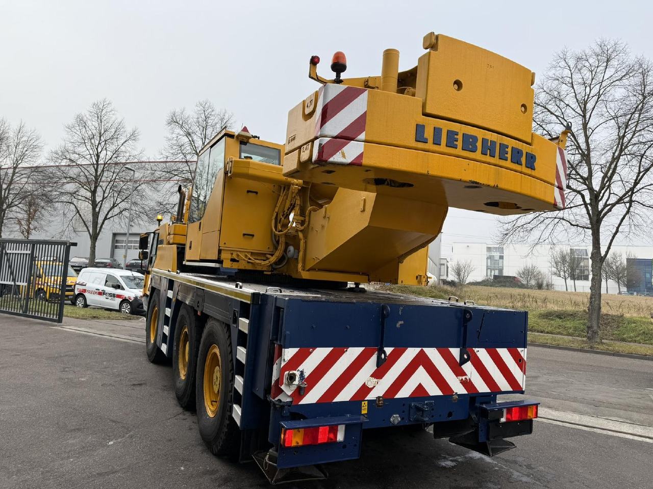 Liebherr LTM 1055-3.1 (06 - 055 996) | 6 x 6 - Grua móvel: foto 4 Liebherr LTM 1055-3.1 (06 - 055 996) | 6 x 6 - Grua móvel: foto 4