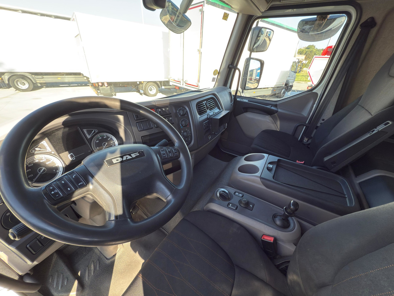 DAF LF 290 FA E6 (VAN) - Camião furgão: foto 5 DAF LF 290 FA E6 (VAN) - Camião furgão: foto 5