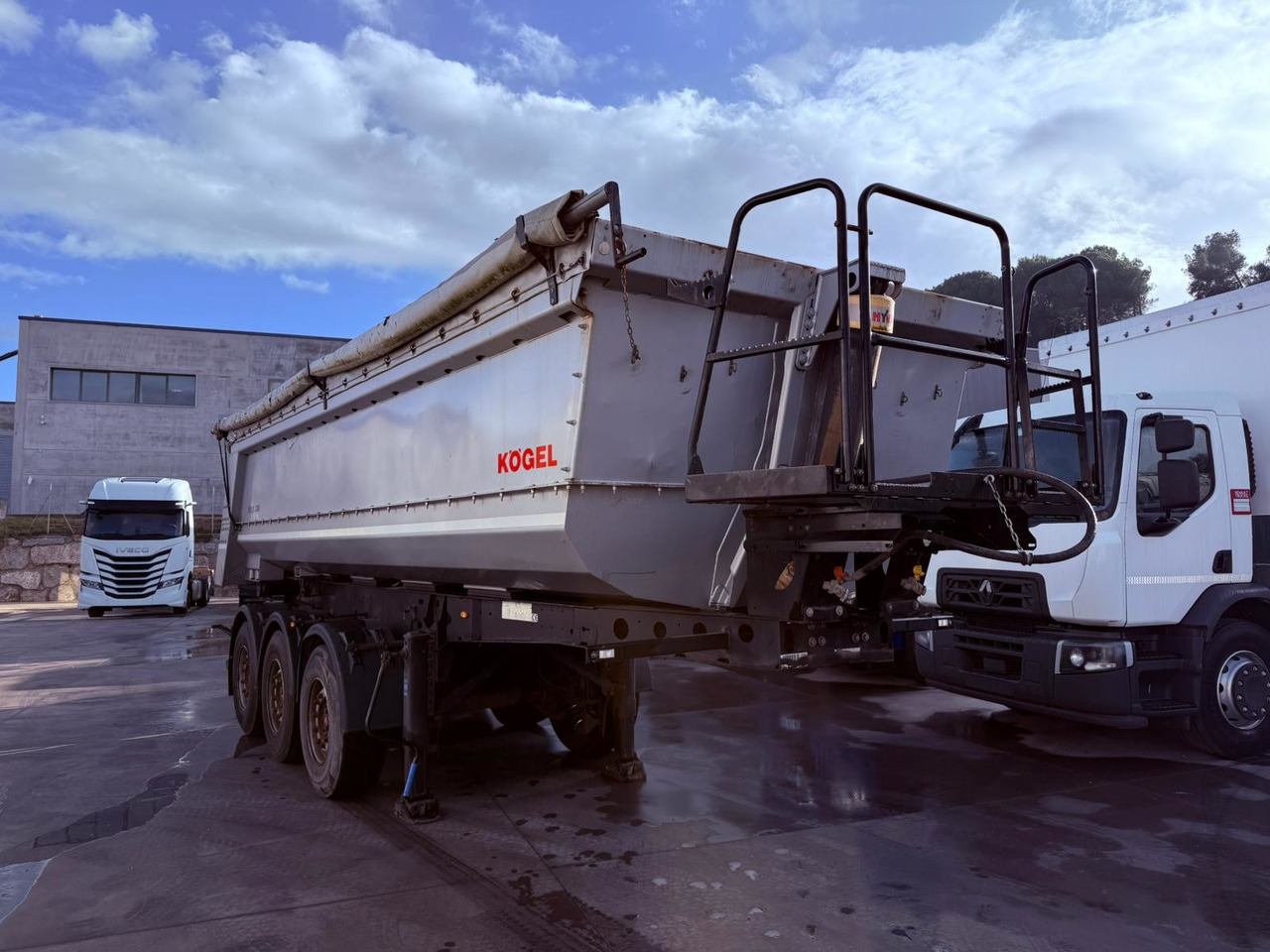 KOGEL SKM24 (Bathtub) - Semi-reboque basculante: foto 2 KOGEL SKM24 (Bathtub) - Semi-reboque basculante: foto 2