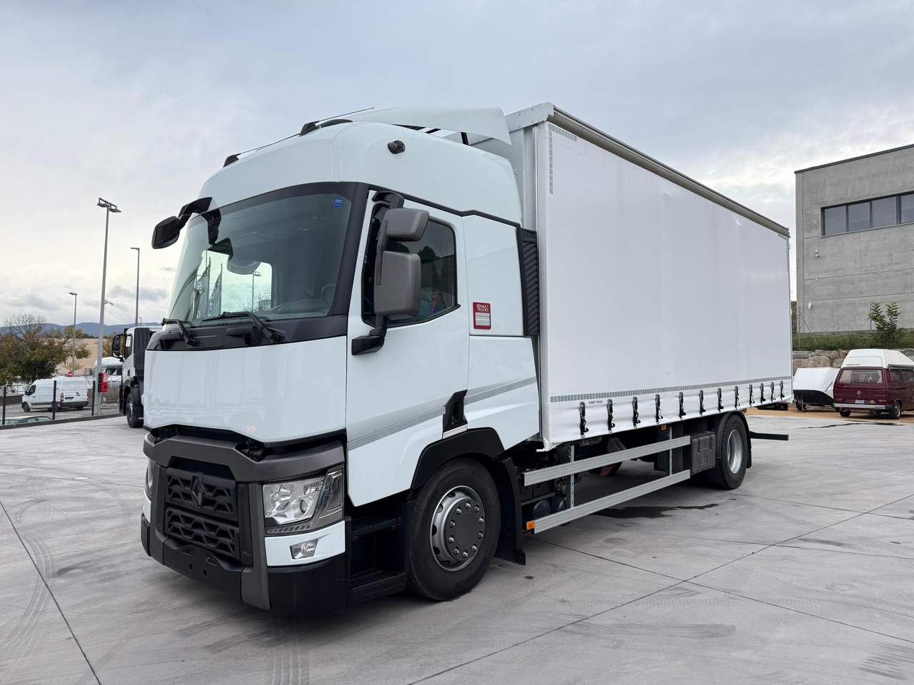 RENAULT T430 E6 (Tauliner) - Camião de lona: foto 1 RENAULT T430 E6 (Tauliner) - Camião de lona: foto 1