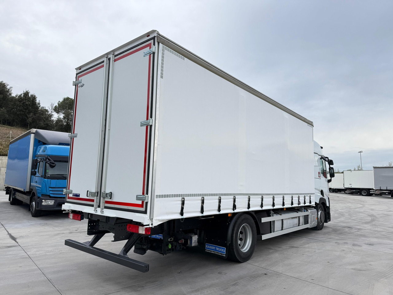 RENAULT T430 E6 (Tauliner) - Camião de lona: foto 4 RENAULT T430 E6 (Tauliner) - Camião de lona: foto 4