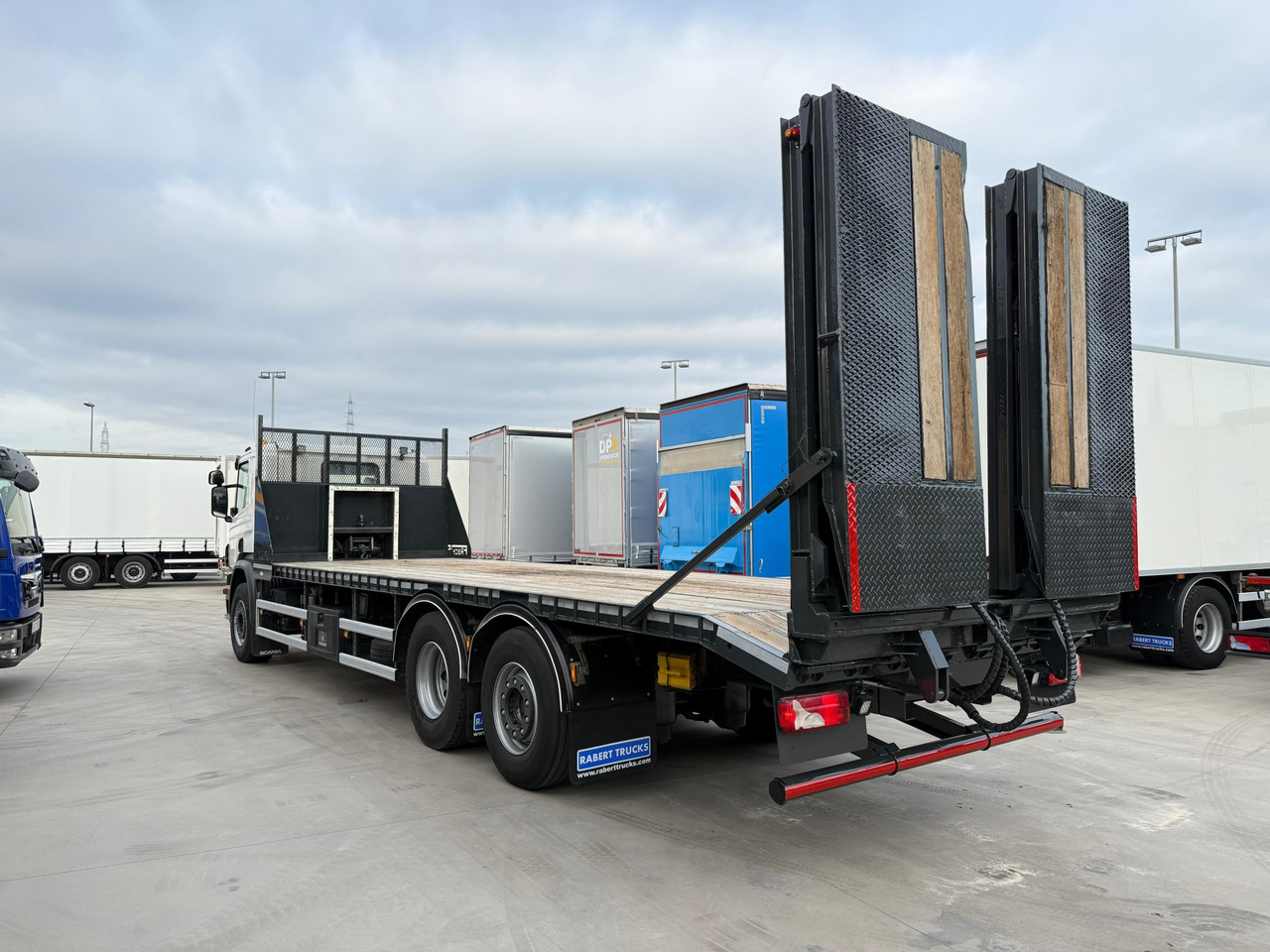 SCANIA P410 E6 (Machinery Carrier) - Camião transporte de veículos: foto 4 SCANIA P410 E6 (Machinery Carrier) - Camião transporte de veículos: foto 4