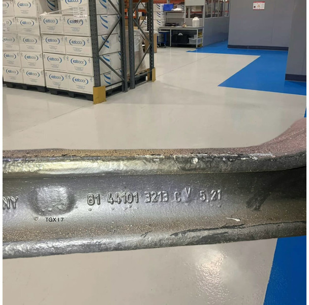 MAN - Suspensão: foto 2 MAN - Suspensão: foto 2