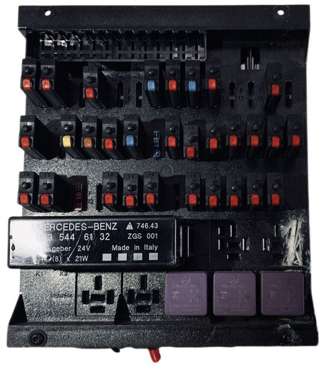 Mercedes-Benz 1824 - Sistema elétrico: foto 1 Mercedes-Benz 1824 - Sistema elétrico: foto 1