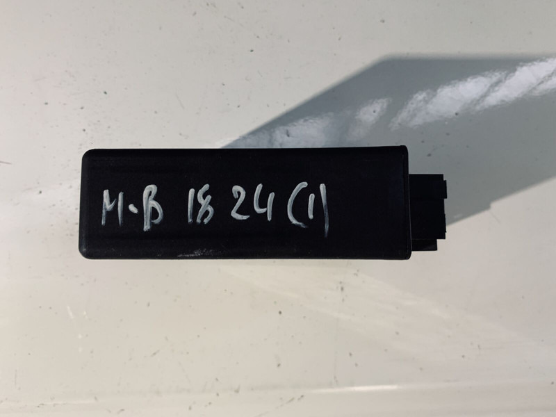 Mercedes-Benz 1824 - Centralina electrónica: foto 2 Mercedes-Benz 1824 - Centralina electrónica: foto 2