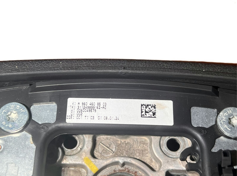 Mercedes-Benz MP5 - Volante de direção: foto 4 Mercedes-Benz MP5 - Volante de direção: foto 4