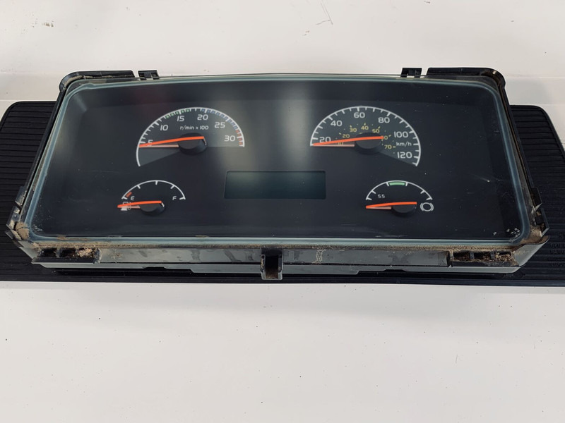 Volvo FL 280 - Painel de instrumentos: foto 1 Volvo FL 280 - Painel de instrumentos: foto 1