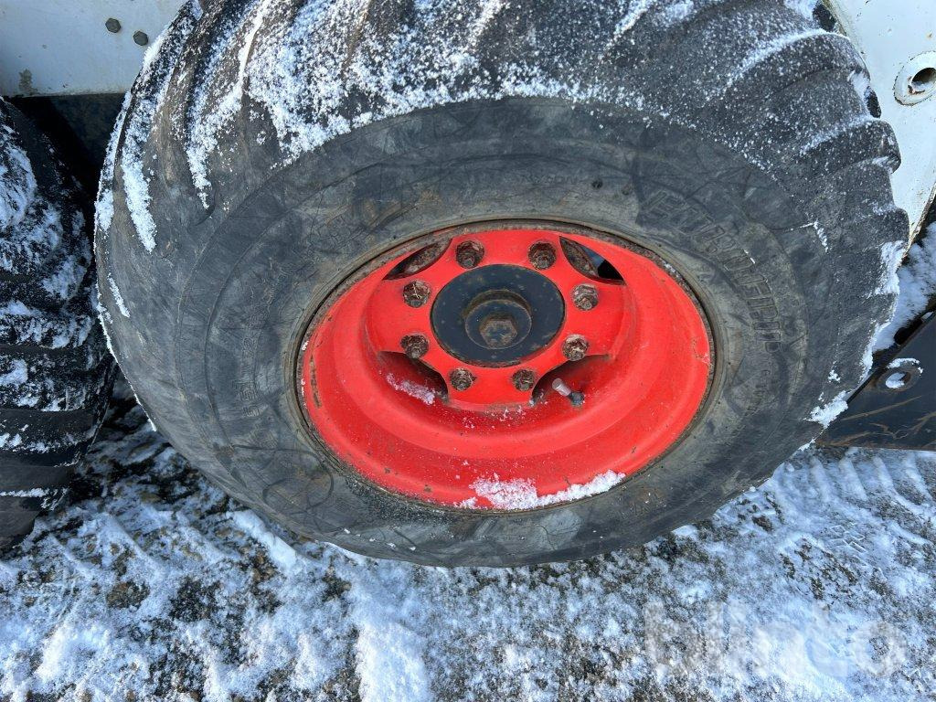 Mini pá carregadora Bobcat 753 & Redskap: foto 26