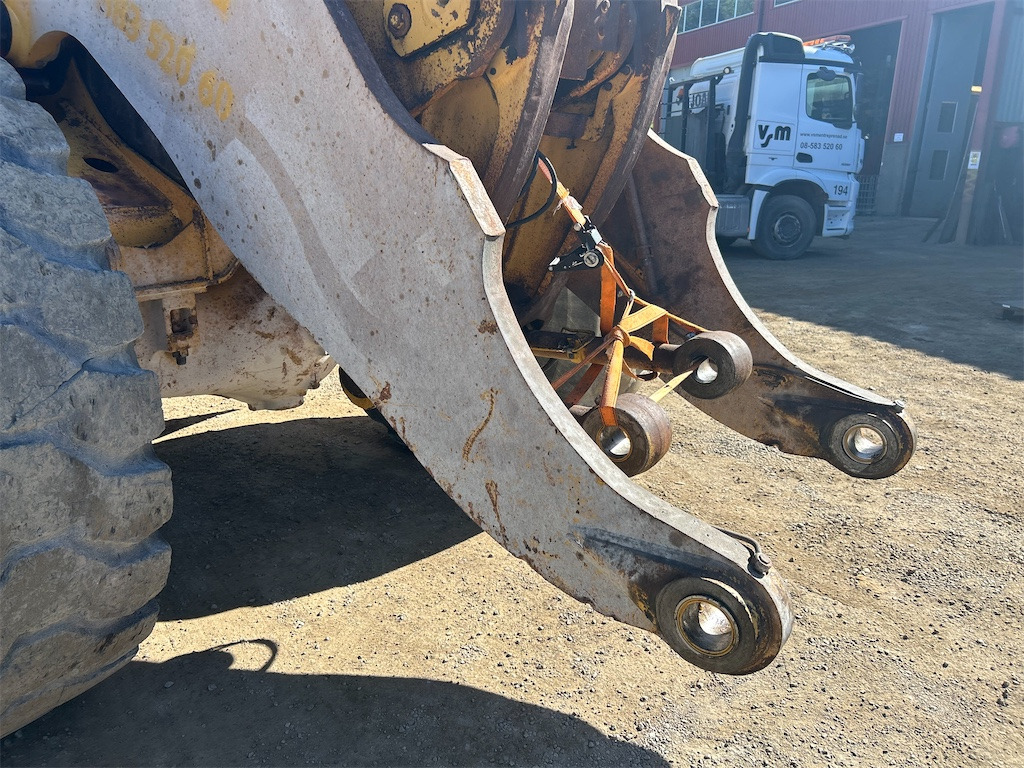 Pá carregadora de rodas CATERPILLAR 980K: foto 16