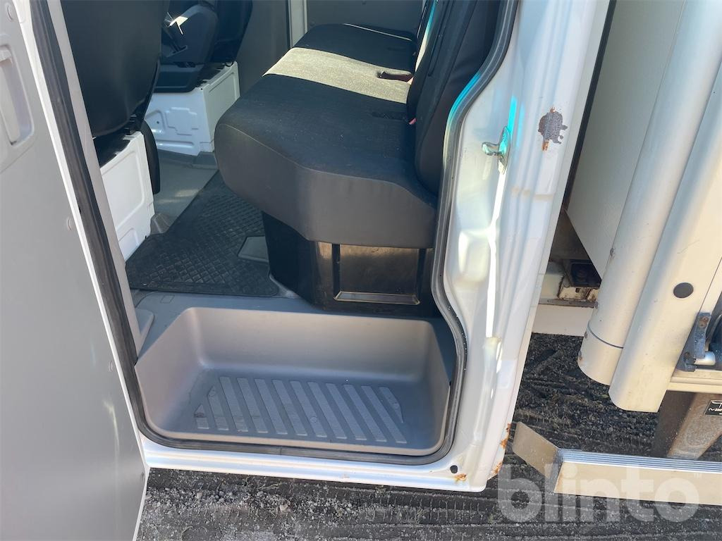 Camião MERCEDES BENZ 906BA50: foto 21