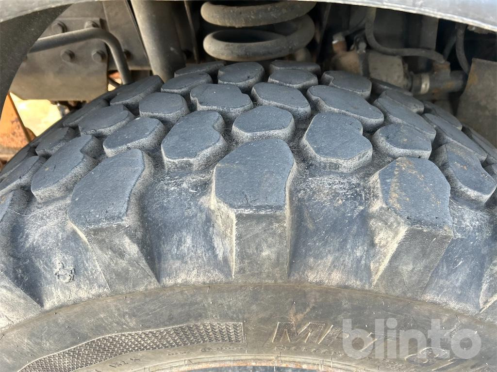 Camião Unimog U 300 mit MULAG Ausleger 2010: foto 13