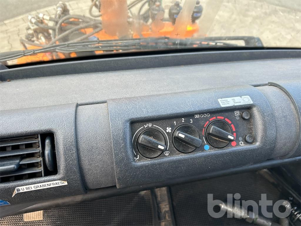 Camião Unimog U 300 mit MULAG Ausleger 2010: foto 45