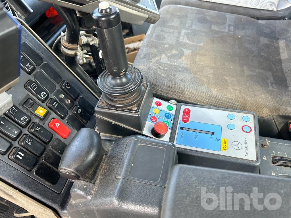 Camião Unimog U 300 mit MULAG Ausleger 2010: foto 36