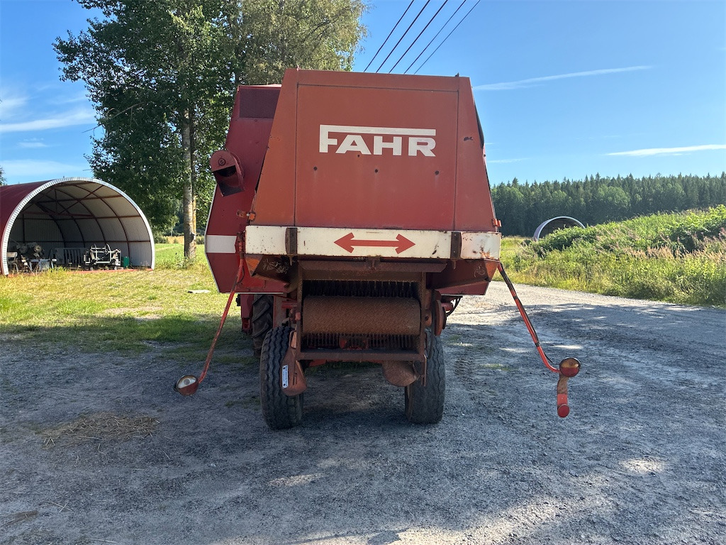 Ceifeira debulhadora Deutz Fahr 750: foto 6