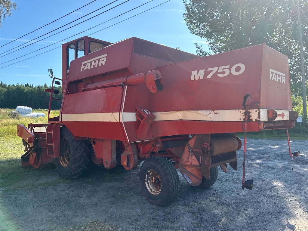 Ceifeira debulhadora Deutz Fahr 750: foto 7
