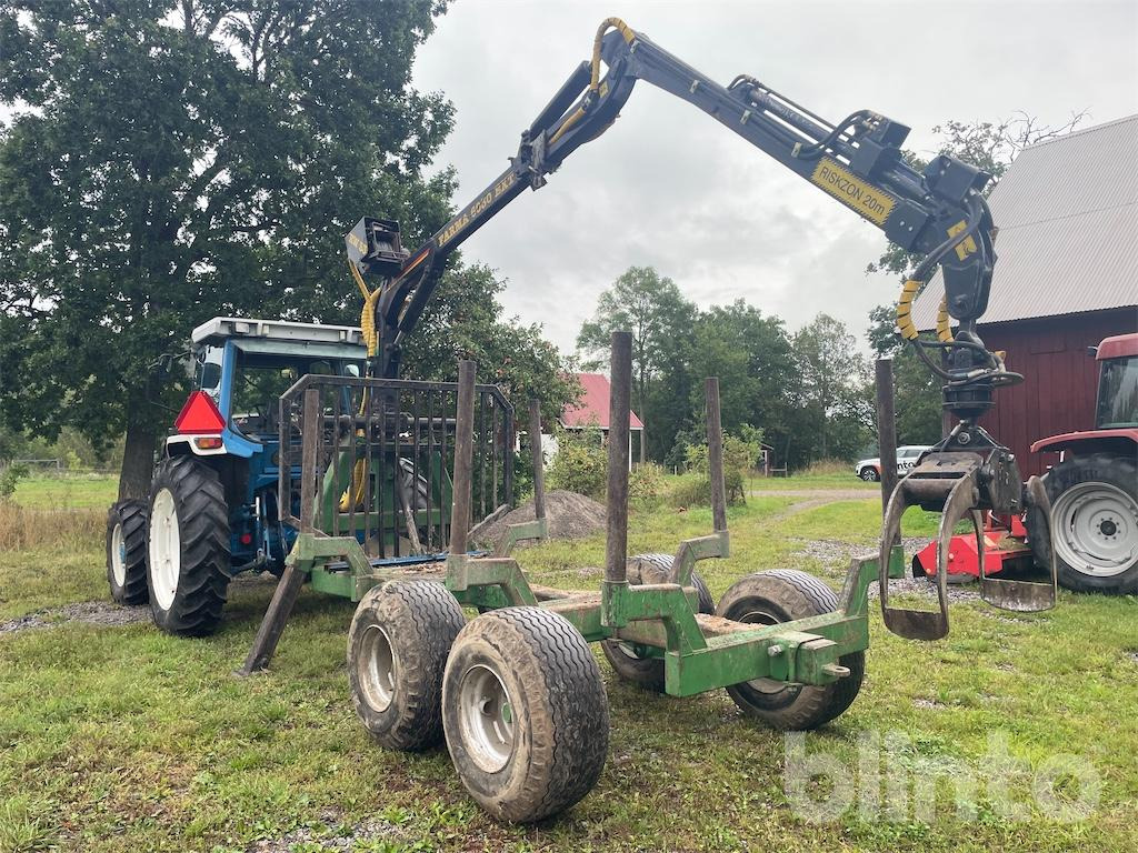 FORD 5610/II 4WD MUSTANG - Trator, Reboque florestal: foto 4 FORD 5610/II 4WD MUSTANG - Trator, Reboque florestal: foto 4