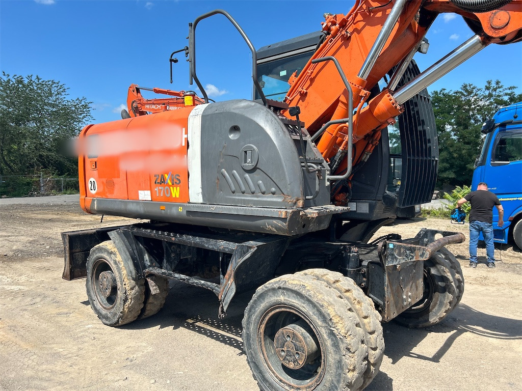Hitachi ZX170W-3 - Escavadeira de rodas: foto 2 Hitachi ZX170W-3 - Escavadeira de rodas: foto 2