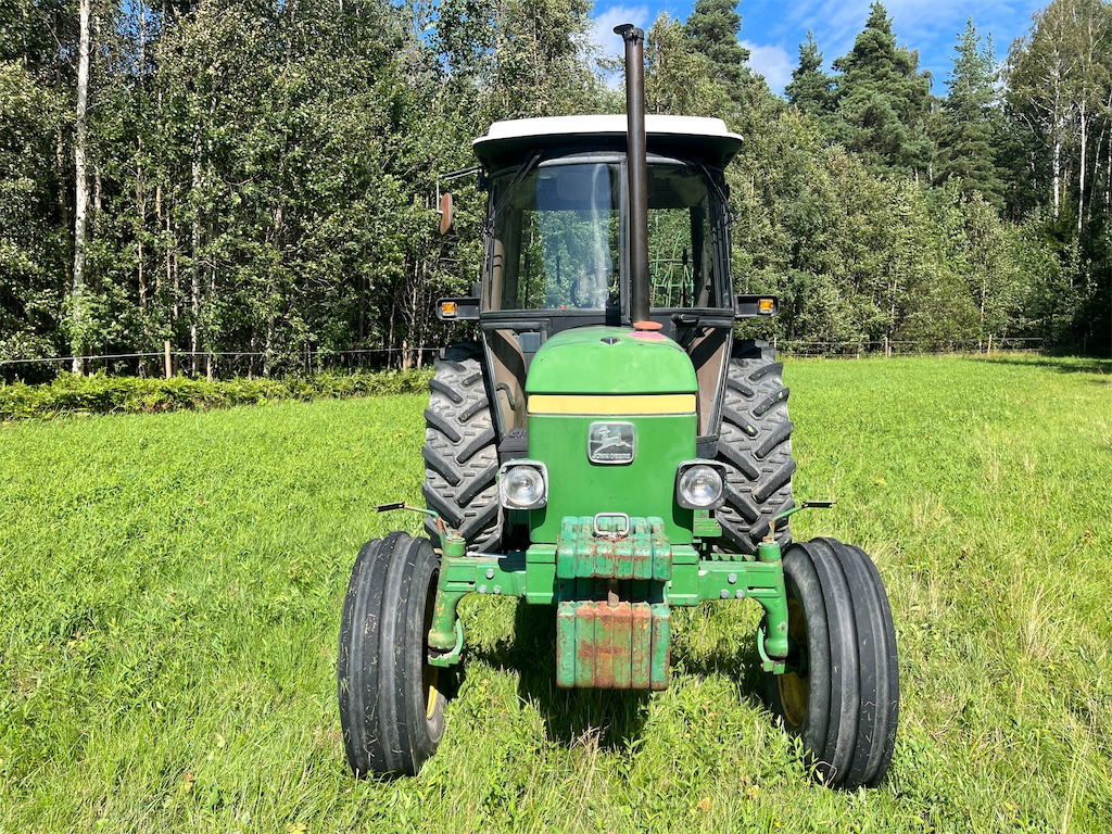 JOHN DEERE 2040 S TSS - Trator: foto 4 JOHN DEERE 2040 S TSS - Trator: foto 4