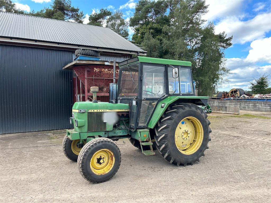 JOHN DEERE 2130 - Trator: foto 1 JOHN DEERE 2130 - Trator: foto 1