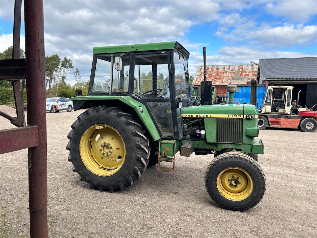 JOHN DEERE 2130 - Trator: foto 5 JOHN DEERE 2130 - Trator: foto 5