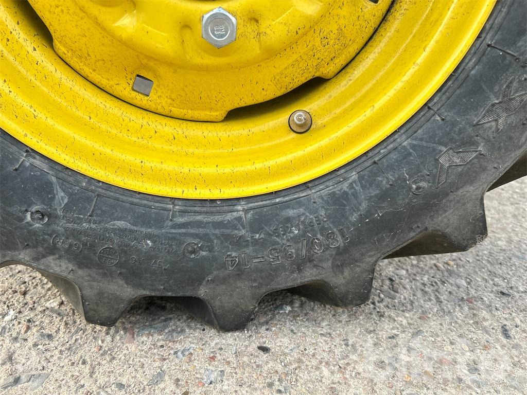 Trator John Deere 3038E (Neufahrzeug, Bj. 2025): foto 40