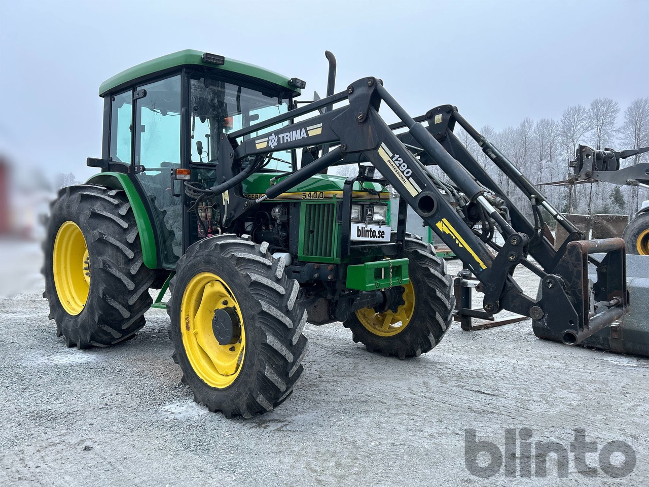 John Deere 5400 4WD med lastare och redskap - Trator: foto 4 John Deere 5400 4WD med lastare och redskap - Trator: foto 4