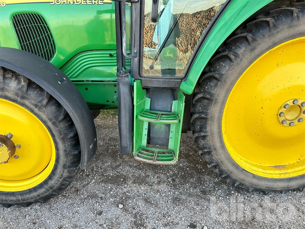 Trator John Deere 6320 (2004): foto 19