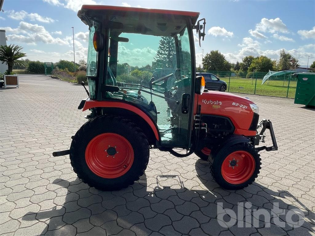 Kubota B2231 HC (Allrad) - Trator: foto 2 Kubota B2231 HC (Allrad) - Trator: foto 2