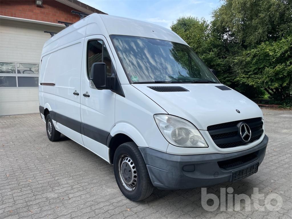 Mercedes Benz 210CDI ( 2013 ) - Furgão: foto 2 Mercedes Benz 210CDI ( 2013 ) - Furgão: foto 2