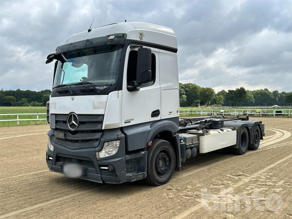 Mercedes-Benz Actros - Camião polibenne: foto 1 Mercedes-Benz Actros - Camião polibenne: foto 1