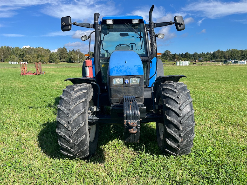 NEW HOLLAND TS 115 4WD - Trator: foto 2 NEW HOLLAND TS 115 4WD - Trator: foto 2
