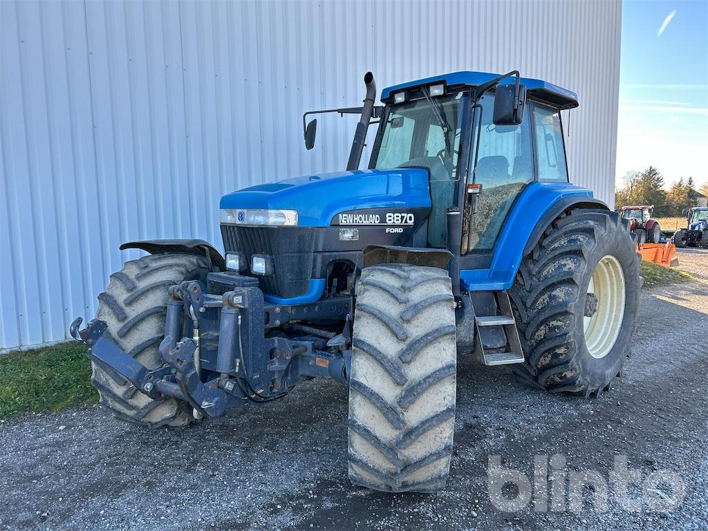 New Holland 8870 (1999) - Trator: foto 1 New Holland 8870 (1999) - Trator: foto 1